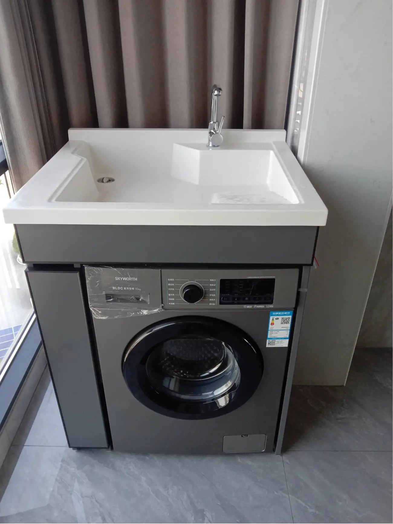 Skyworth 10kgs Front Loading Washing Machine And Dryer Combo Washer micro-steam air protection