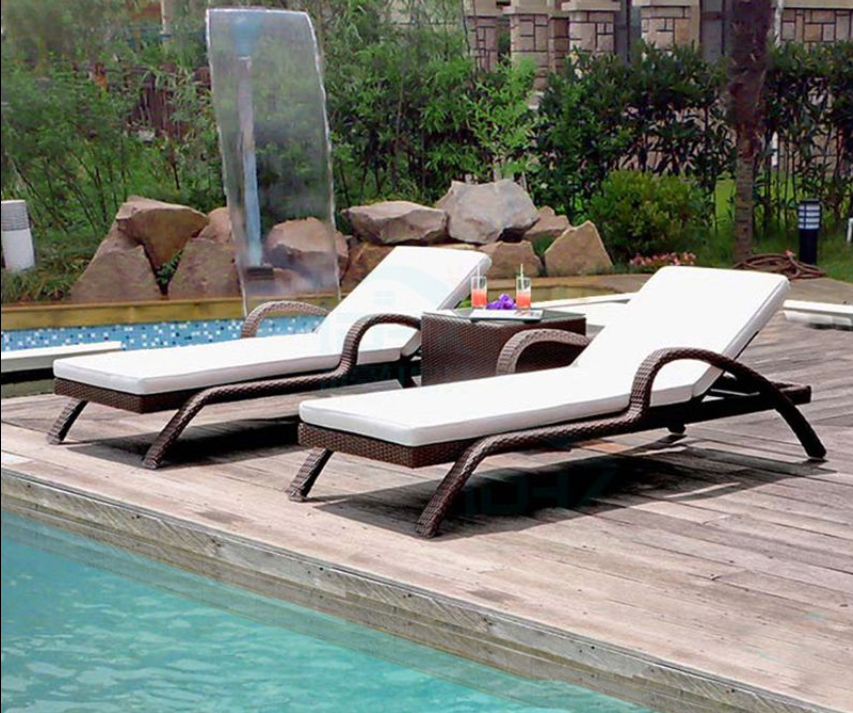 Swimming Pool rattan lounge TC02