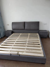 Load image into Gallery viewer, Leather Bed HY04

